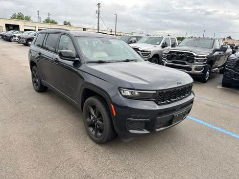 Used 2023 Jeep Grand Cherokee L Limited w/ Luxury Tech Group II AWD/4WD image 22
