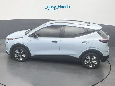 Used 2022 Chevrolet Bolt EUV LT w/ Convenience Package FWD image 22