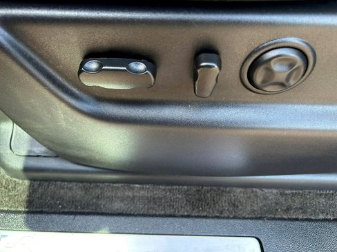 Used 2013 Cadillac Escalade Platinum image 10