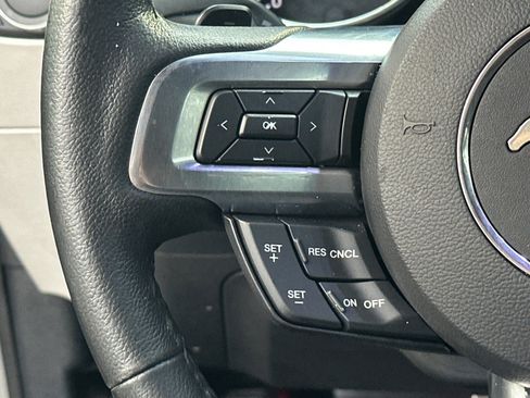 Used 2015 Ford Mustang Premium image 21