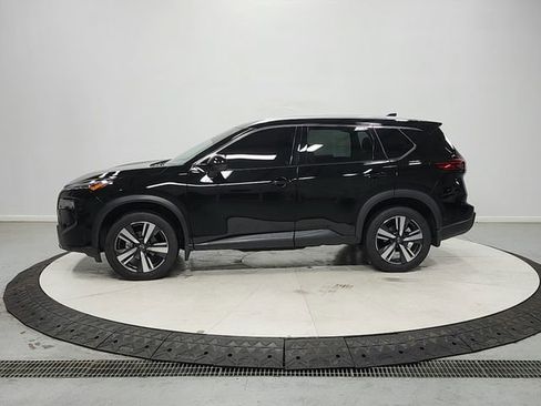Used 2025 Nissan Rogue SL FWD image 4