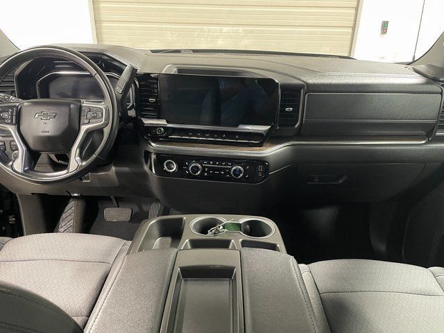 Used 2023 Chevrolet Silverado 1500 RST w/ Z71 Off-Road Package AWD/4WD image 13