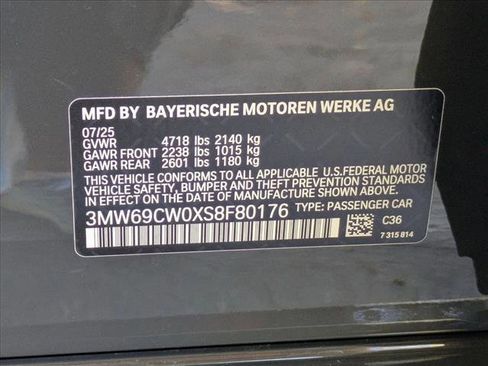 Used 2025 BMW 330i Sedan w/ M Sport Package image 19