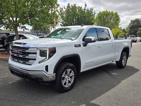 Used 2023 GMC Sierra 1500 SLE w/ X31 Off-Road Package AWD/4WD image 8