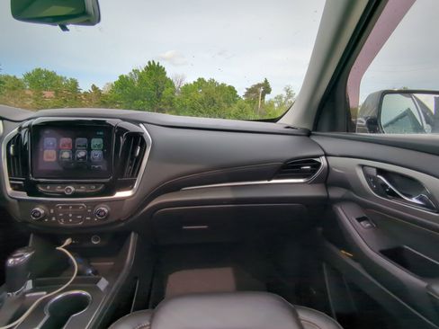 Used 2019 Chevrolet Traverse LT w/ LT Premium Package AWD/4WD image 15