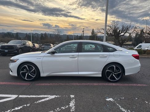 Used 2022 Honda Accord Sport image 4