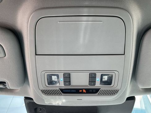 Used 2023 Ford Explorer Limited RWD image 16
