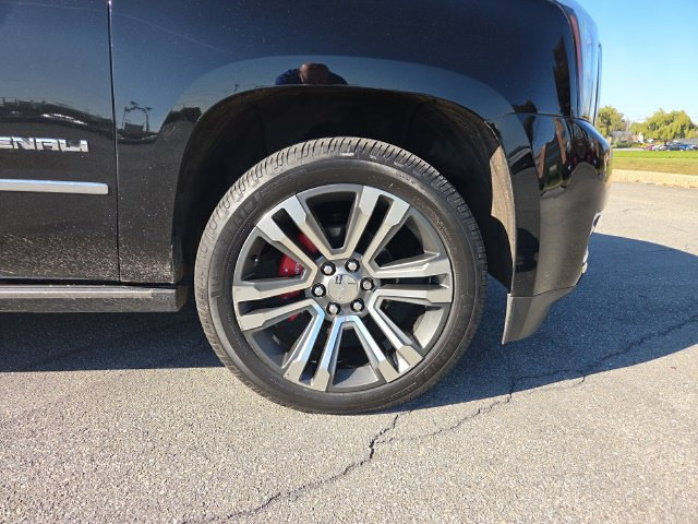 Used 2019 GMC Yukon Denali w/ Denali Ultimate Package AWD/4WD image 13