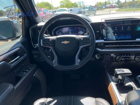Certified 2023 Chevrolet Silverado 1500 High Country w/ High Country Premium Package AWD/4WD image 31