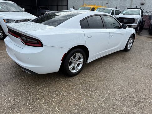 Used 2023 Dodge Charger SXT image 4