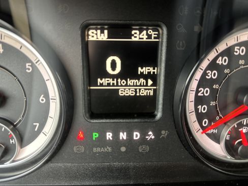 Used 2018 RAM 2500 Tradesman w/ Chrome Appearance Group image 21