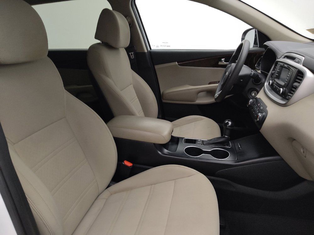 Used 2017 Kia Sorento FWD image 21