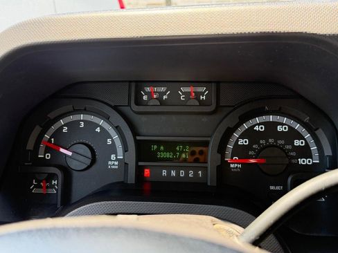 Used 2011 Ford E-350 and Econoline 350 XLT RWD image 28