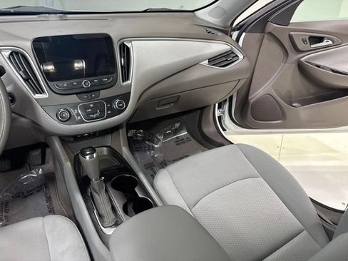 Used 2020 Chevrolet Malibu LS FWD image 20