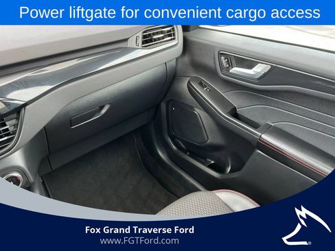 Certified 2025 Ford Escape ST-Line Select AWD/4WD image 28