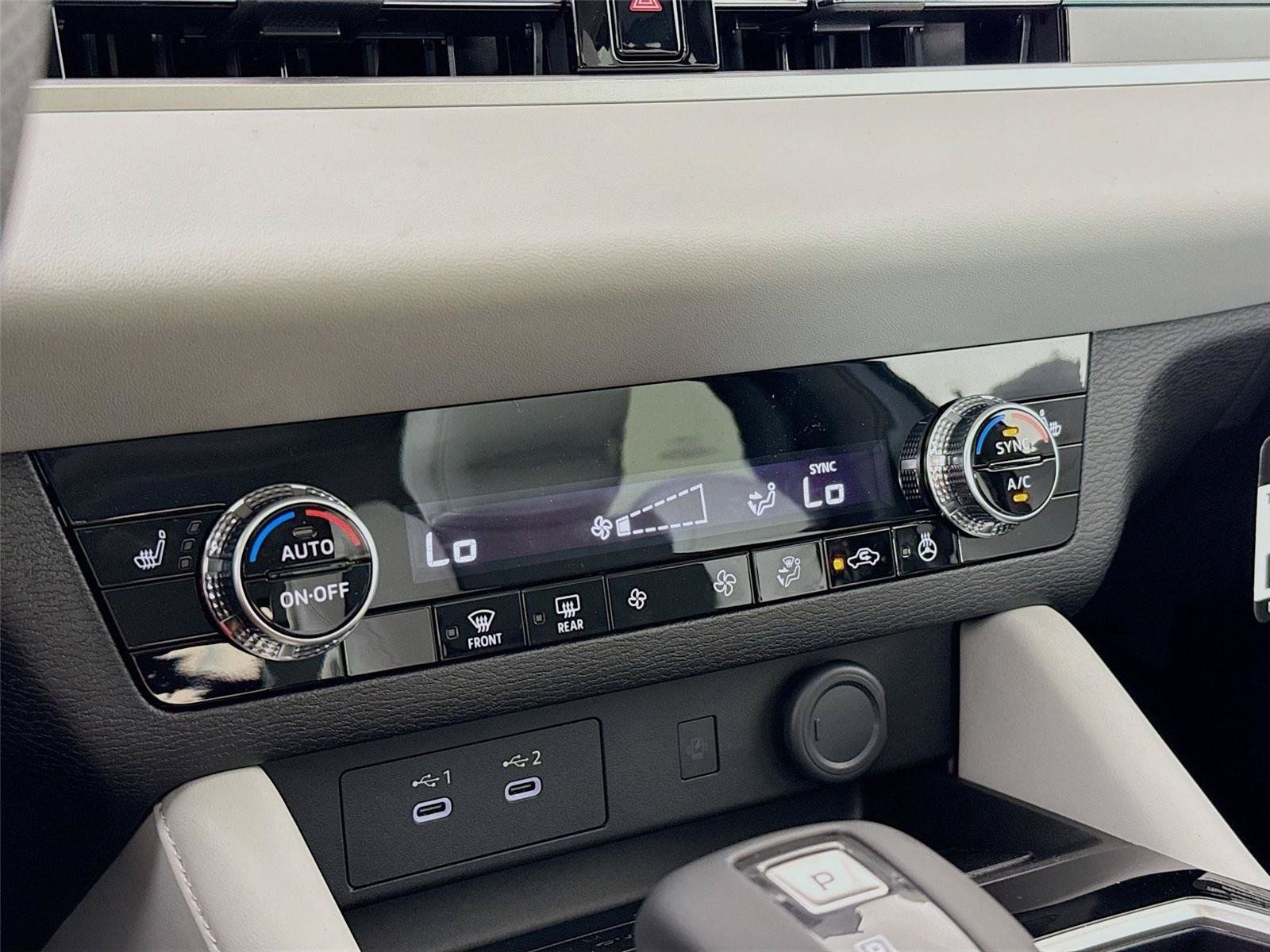 New 2026 Mitsubishi Outlander SE FWD image 15