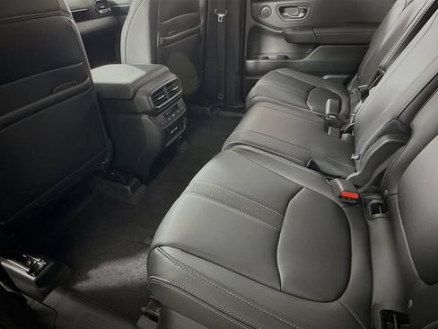 Used 2023 Honda Pilot Touring image 33
