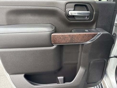 Used 2023 GMC Sierra 3500 Denali w/ Denali Ultimate Package image 16