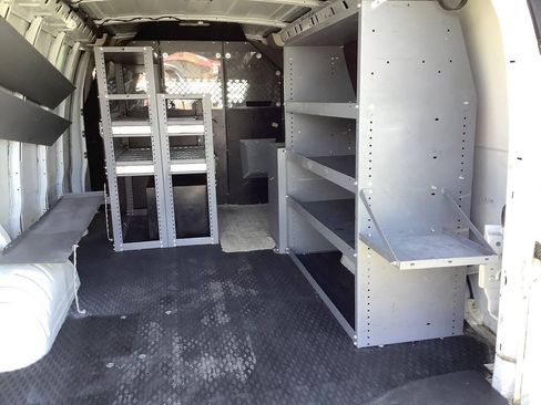 Used 2016 Chevrolet Express 2500 w/ Cold Climate Package RWD image 31
