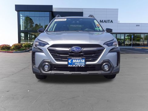Used 2025 Subaru Outback Premium AWD/4WD image 8