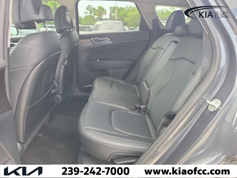 Certified 2023 Kia Sportage EX FWD image 11