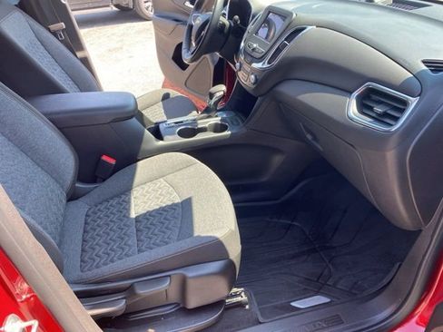 Used 2024 Chevrolet Equinox LT w/ LPO, Floor Liner Package FWD image 37
