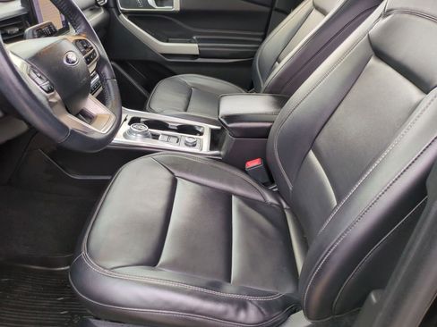 Certified 2023 Ford Explorer XLT w/ Equipment Group 202A image 20