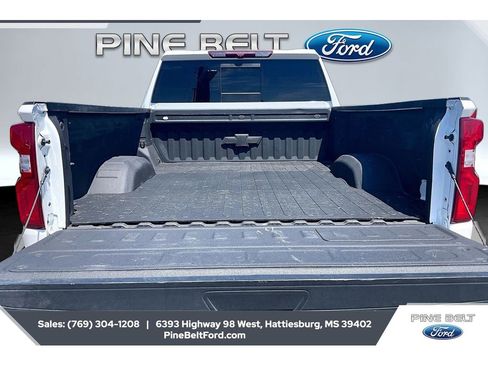 Used 2022 Chevrolet Silverado 2500 LTZ w/ LTZ Convenience Package AWD/4WD image 12