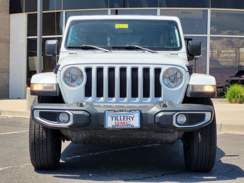 Used 2021 Jeep Wrangler Unlimited Sahara AWD/4WD image 3