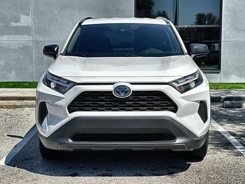 Used 2024 Toyota RAV4 LE AWD/4WD image 12