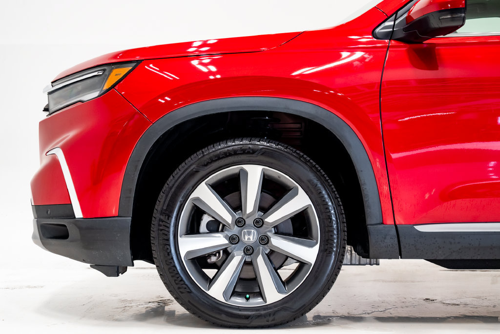 Used 2025 Honda Pilot Touring image 34