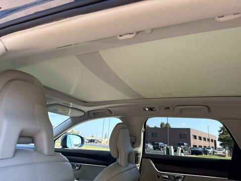 Used 2018 Volvo V90 T5 Cross Country w/ Convenience Package image 41