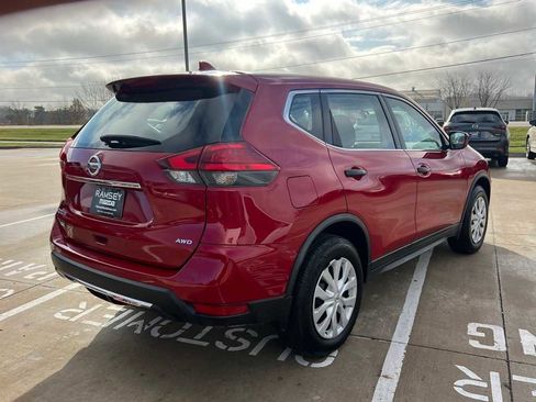 Used 2017 Nissan Rogue S image 6
