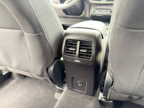 Used 2022 Ford Escape SE w/ SE Sport Appearance Package AWD/4WD image 39