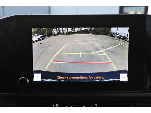 Used 2025 Toyota Camry SE w/ Convenience Package image 23