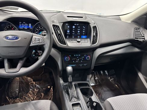 Used 2017 Ford Escape SE w/ Equipment Group 201A image 18
