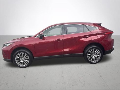 Used 2022 Toyota Venza XLE AWD/4WD image 10