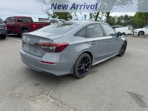 Used 2025 Honda Civic Sport image 3