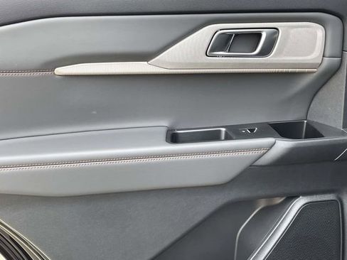 New 2026 Ford Explorer Active image 9