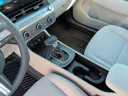 New 2026 Hyundai Kona SE image 18