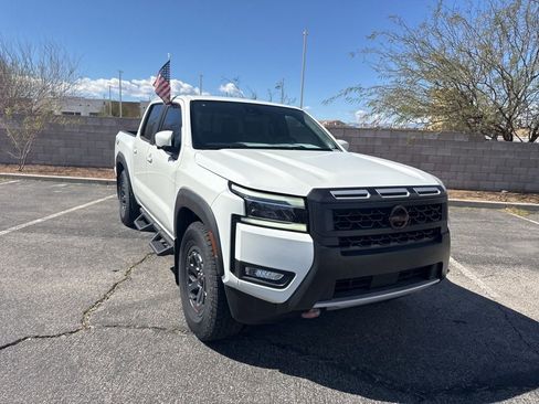 Used 2025 Nissan Frontier Pro-X w/ Pro Convenience Package image 3