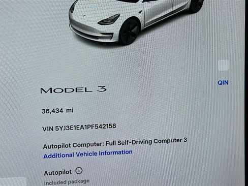 Used 2023 Tesla Model 3 Standard Range image 18