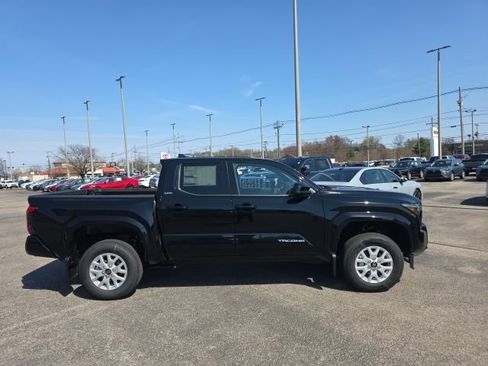 New 2026 Toyota Tacoma SR5 image 3