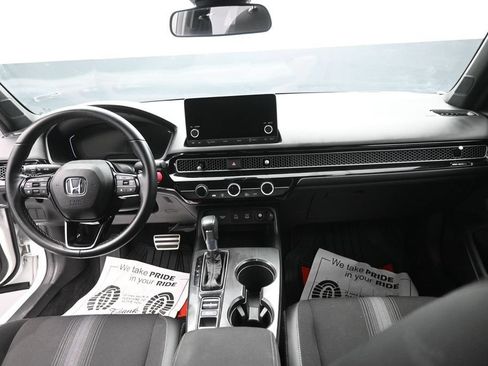 Used 2025 Honda Civic Sport image 12