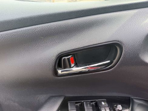Used 2022 Toyota Prius LE FWD image 10