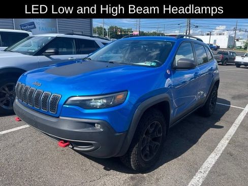 Used 2020 Jeep Cherokee Trailhawk AWD/4WD image 2