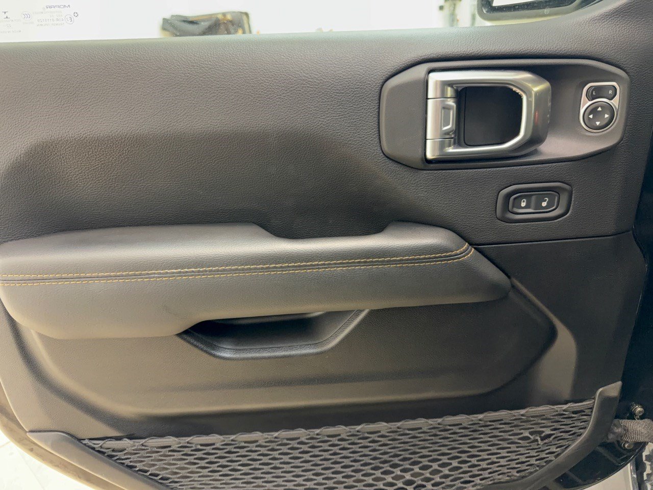 Used 2023 Jeep Gladiator Overland AWD/4WD image 14