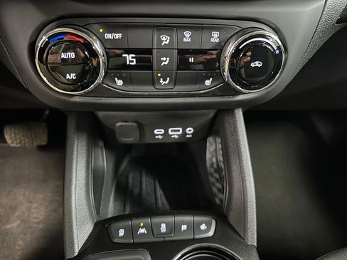 Certified 2023 Chevrolet TrailBlazer LT w/ Convenience Package image 12