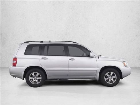 Used 2007 Toyota Highlander 4WD V6 w/ 3rd Row image 8