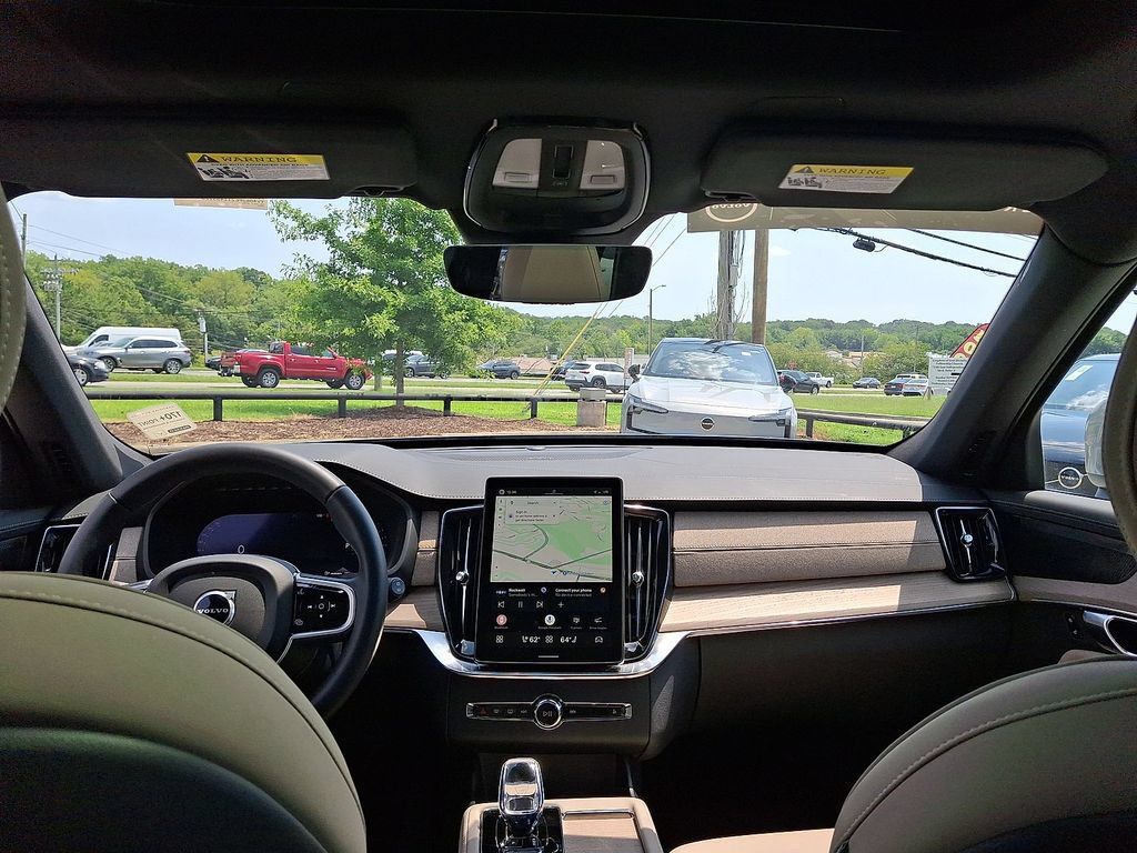 Certified 2026 Volvo XC90 B6 Plus AWD/4WD image 10